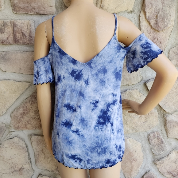 AMERICAN EAGLE | Cold Shoulder Soft & Sexy Tank/Tee - Picture 6 of 8